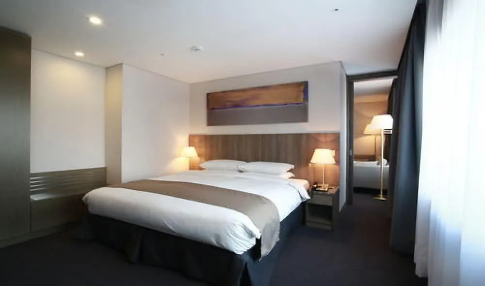 Amid Hotel Seoul 4*,