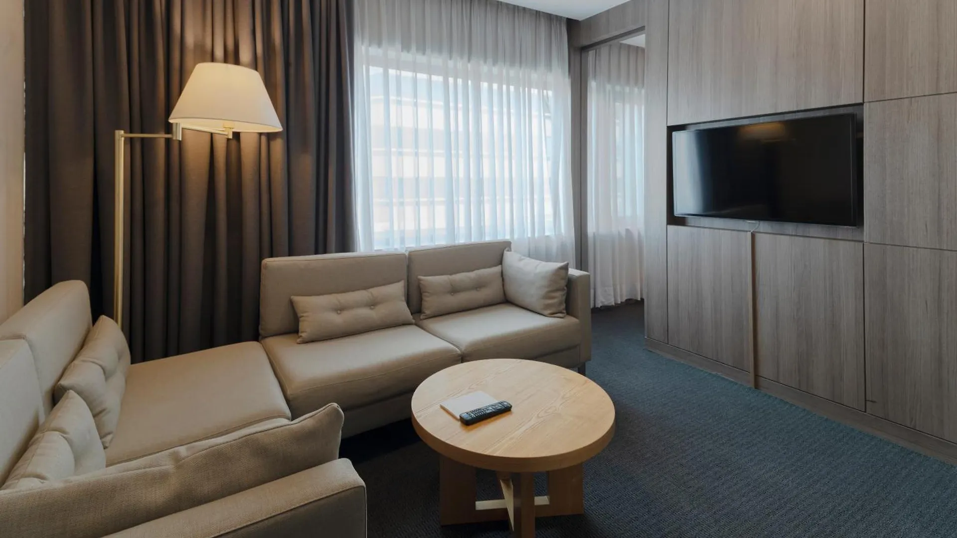 Amid Hotel Seoul 4*,