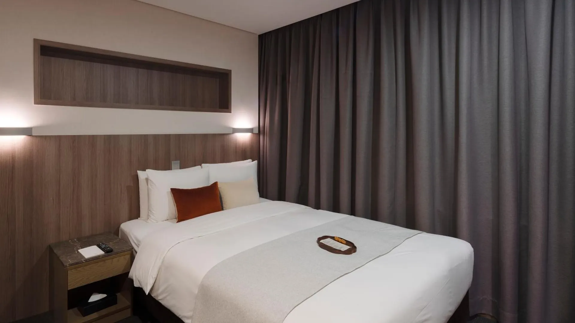 Amid Hotel Seoul 4*,  South Korea